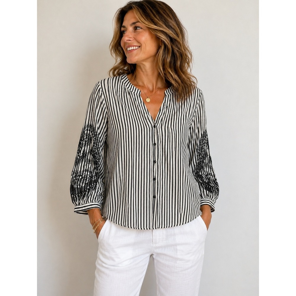Figueroa & Flower Blouse Women Medium Black White Striped Embroidered Sleeve Top
